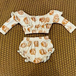 Kate Quinn. 12-18 pumpkins